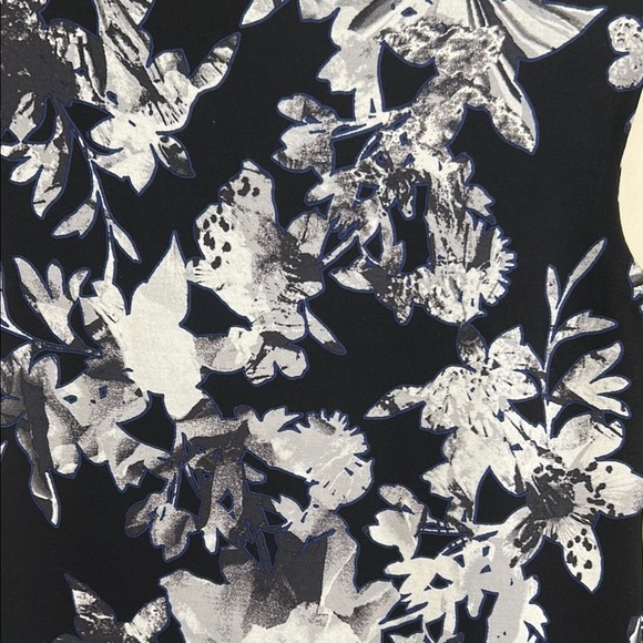 LORD AND TAYLOR Floral Black and White Dress - Picture 7 of 15